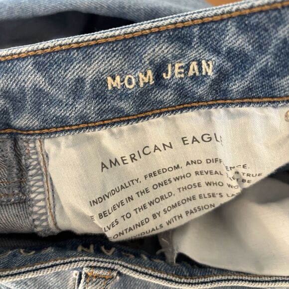 American Eagle Mom Jeans Womens 4 X-Long Medium Wash Tall 31" Inseam Stretch - Picture 6 of 6